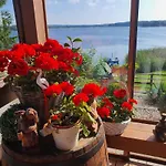 Lägenhet Perla Jezioraka - Caloroczny 100m Z Linia Brzegowa, Bania Z Jacuzzi I Pomostem