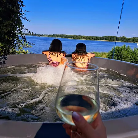 Perla Jezioraka - Caloroczny 100m Z Linia Brzegowa, Bania Z Jacuzzi I Pomostem Apartamento Siemiany