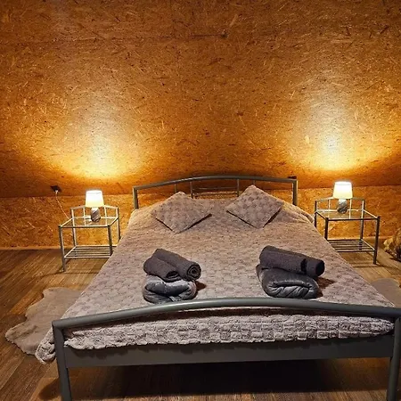 Apartment Perla Jezioraka - Caloroczny 100m Z Linia Brzegowa, Bania Z Jacuzzi I Pomostem Siemiany