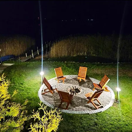 Apartment Perla Jezioraka - Caloroczny 100m Z Linia Brzegowa, Bania Z Jacuzzi I Pomostem Siemiany