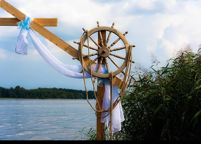 Apartment Perla Jezioraka - Caloroczny 100m Z Linia Brzegowa, Bania Z Jacuzzi I Pomostem