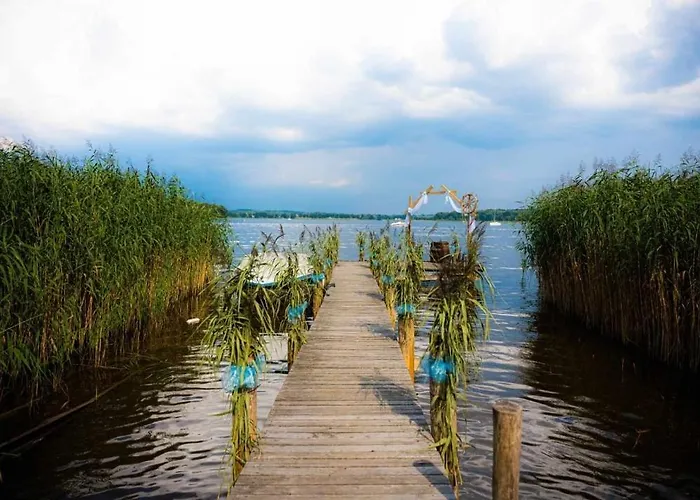 Apartment Perla Jezioraka - Caloroczny 100m Z Linia Brzegowa, Bania Z Jacuzzi I Pomostem