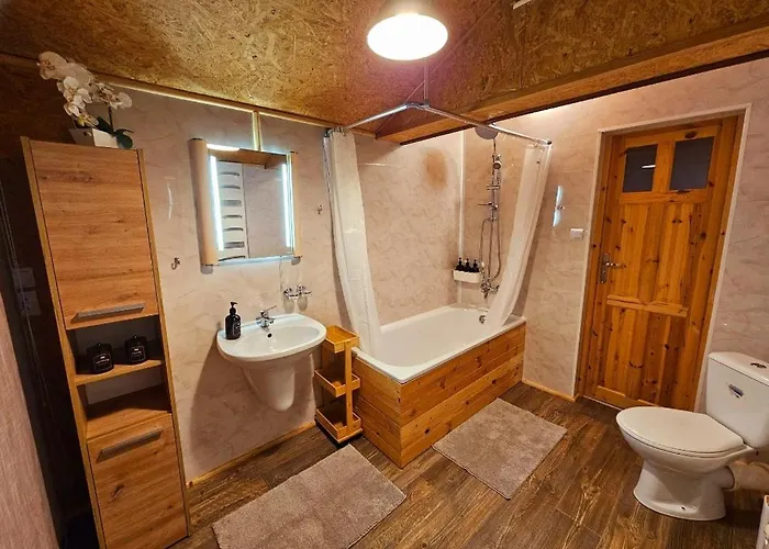 Perla Jezioraka - Caloroczny 100m Z Linia Brzegowa, Bania Z Jacuzzi I Pomostem Apartment Siemiany