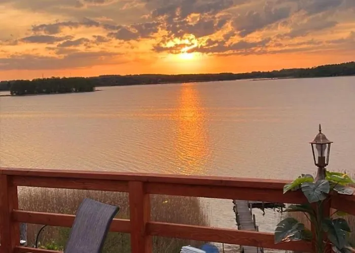 Perla Jezioraka - Caloroczny 100m Z Linia Brzegowa, Bania Z Jacuzzi I Pomostem Apartment